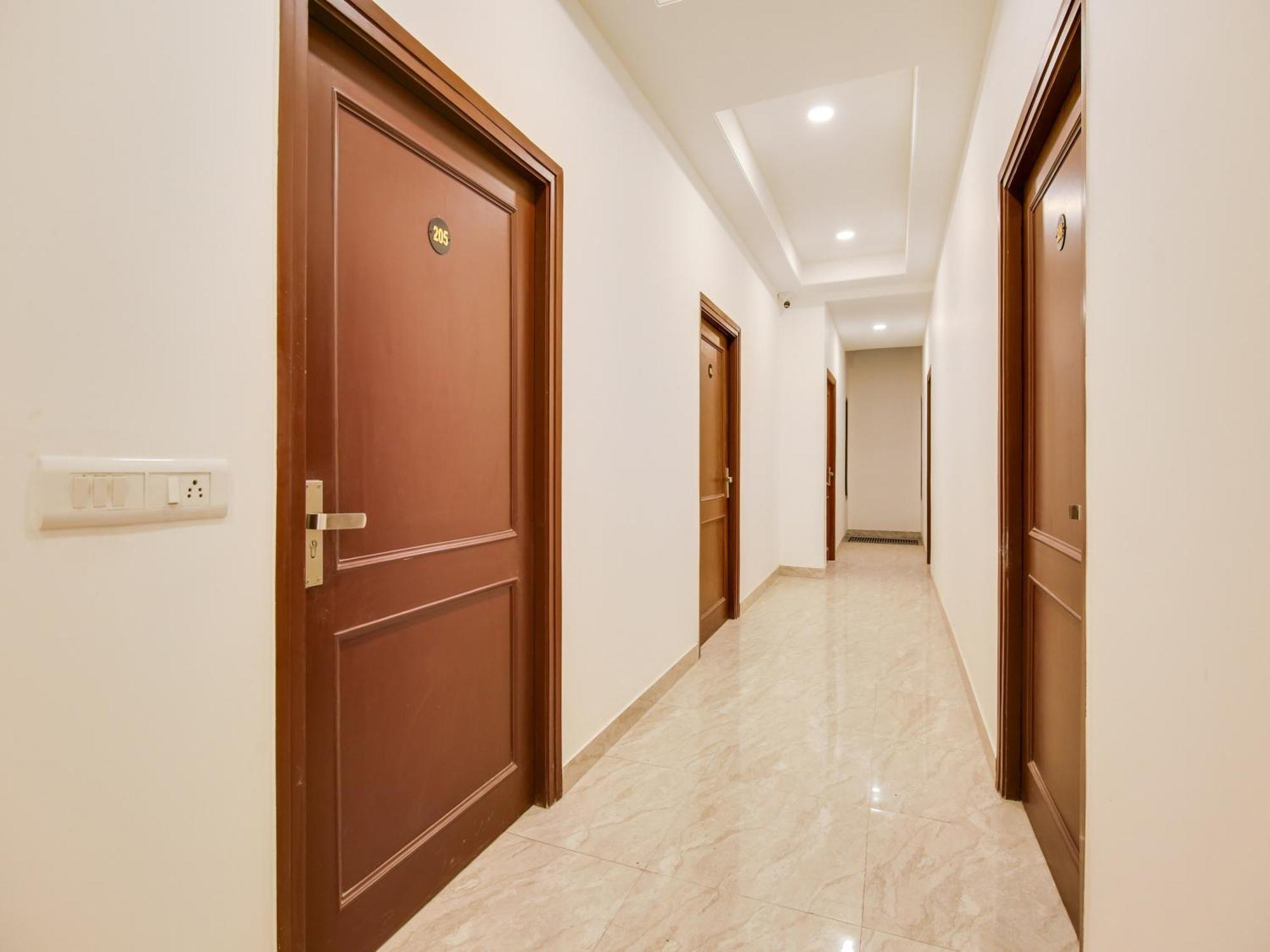 Hotel O Baran Classic Ludhiana Exterior photo