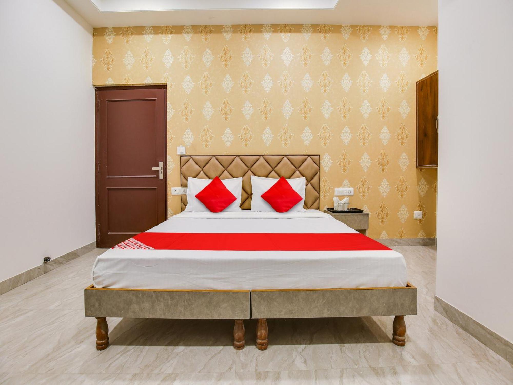 Hotel O Baran Classic Ludhiana Exterior photo